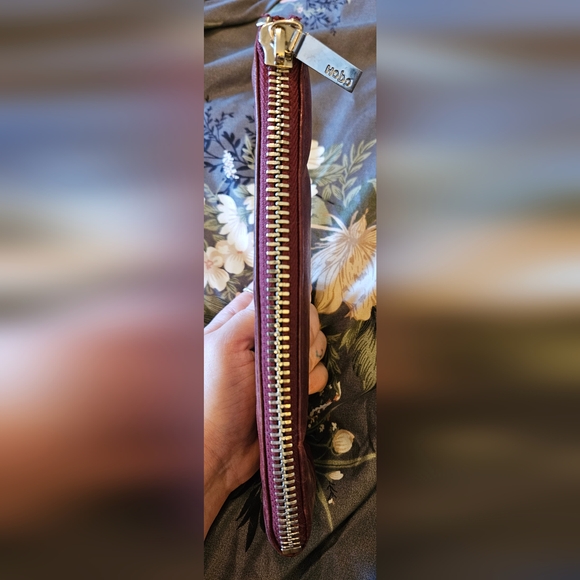 HOBO The Original Millie Clutch in Wine Red - Picture 6 of 7